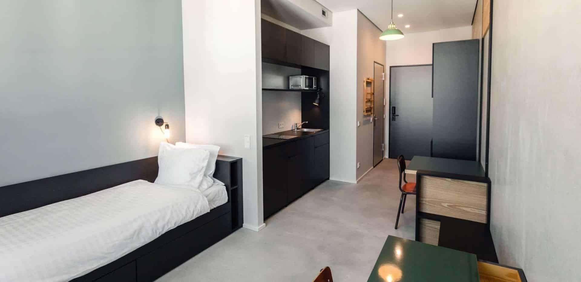 Studio -  (Penthouse)