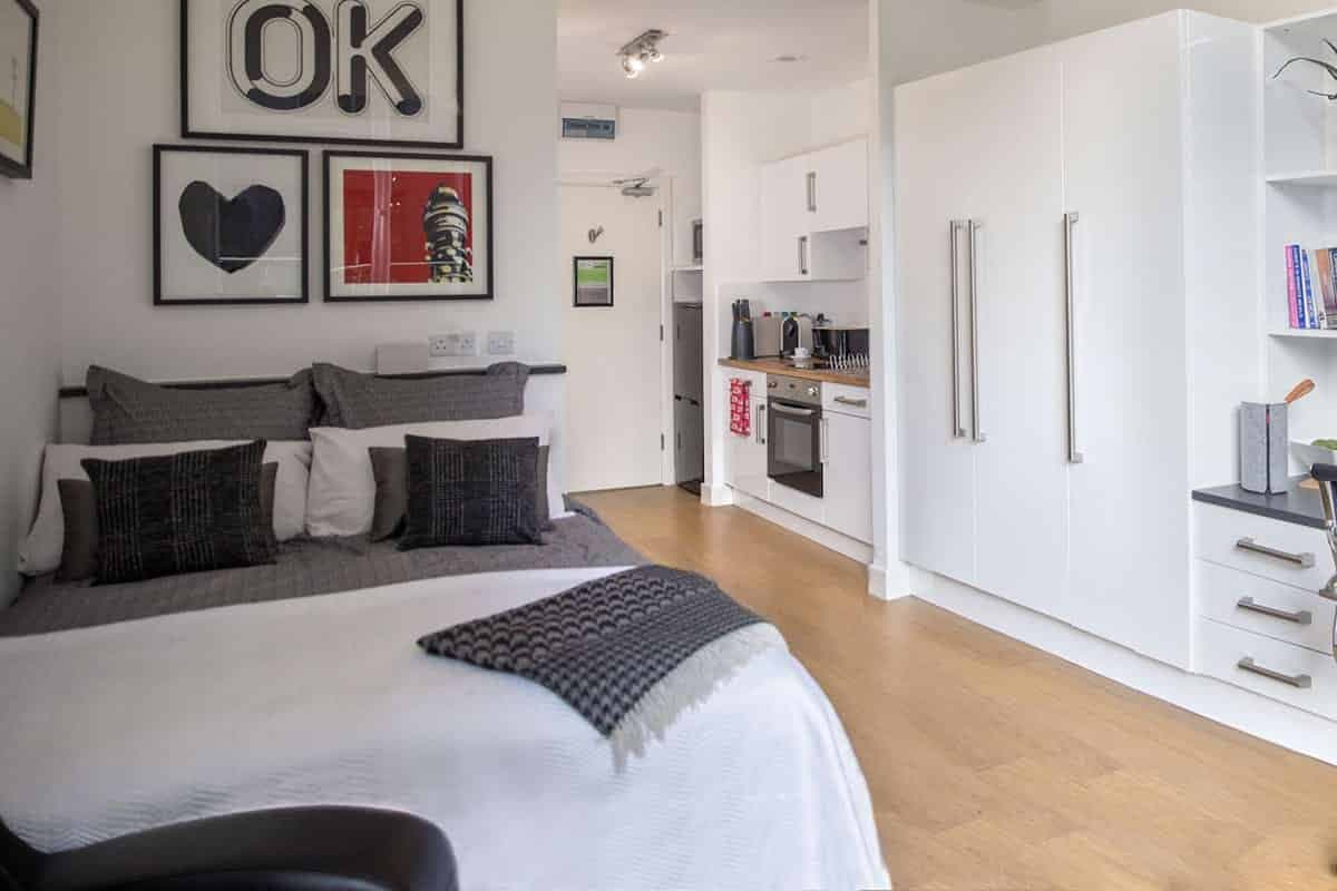 Gold Extra Large Studio