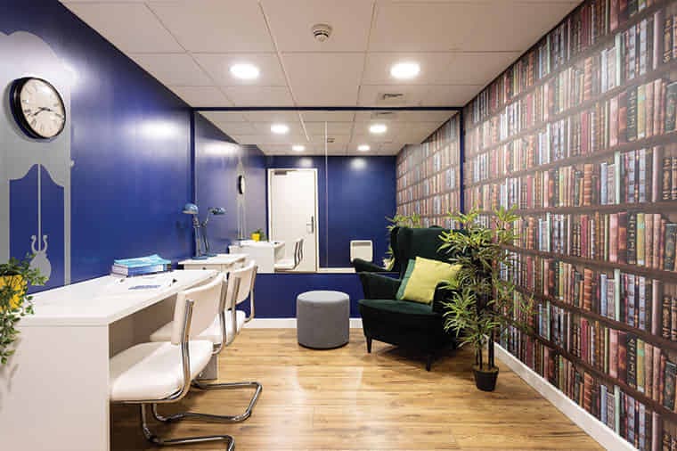 Londonist Drapery Place, London image 9