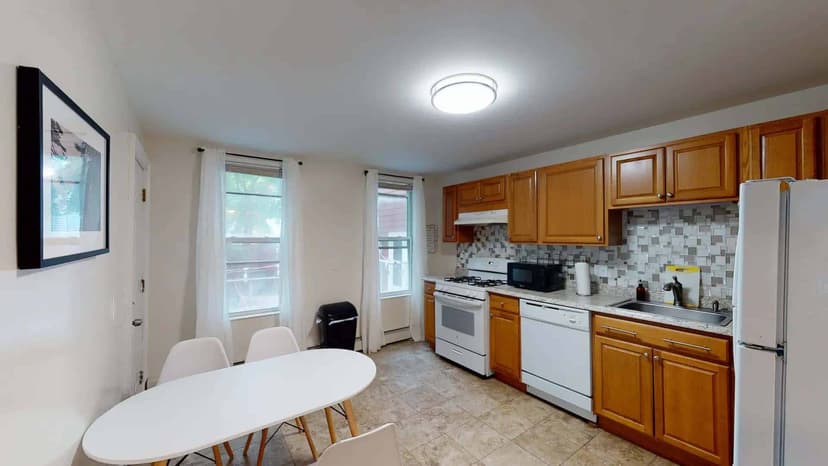 June Homes 02141, Boston image 8