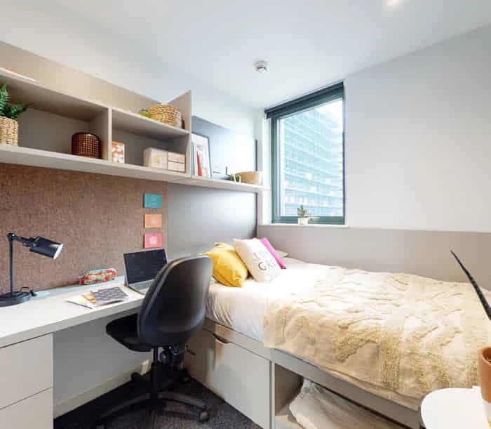 Bronze Ensuite Shared Upper Level