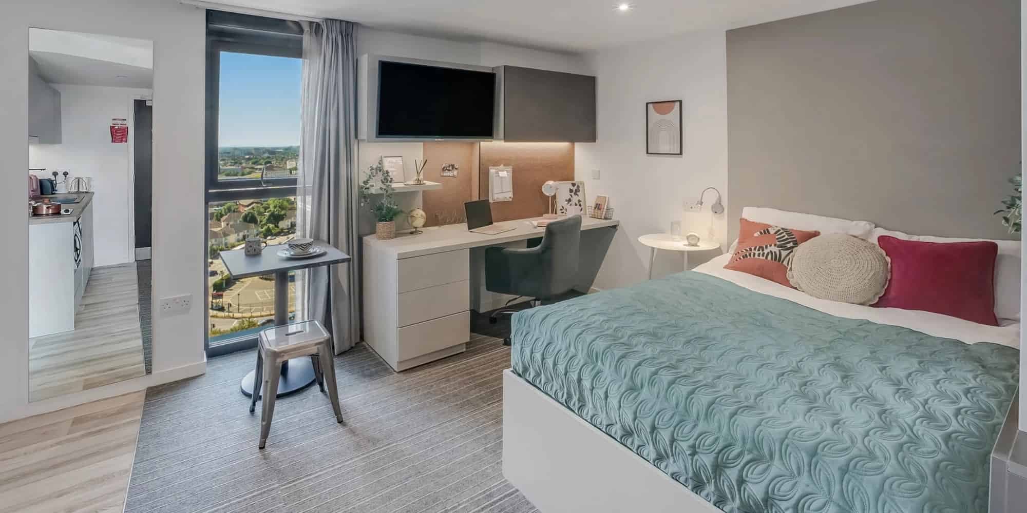 Platinum Studio Private Mid Level