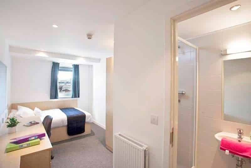 Classic En-suite (Female Only Unit)