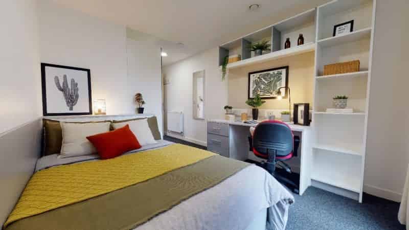 Copper En Suite