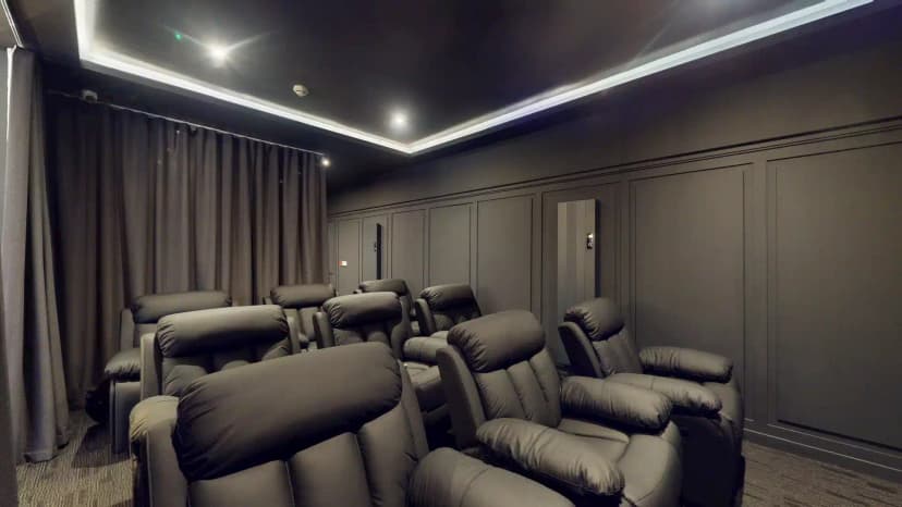 The Pavilion, Birmingham image 19