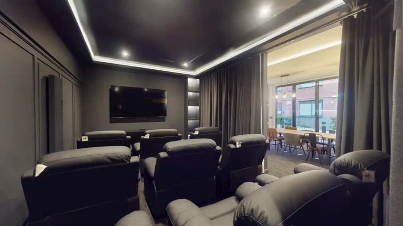 The Pavilion, Birmingham image 17