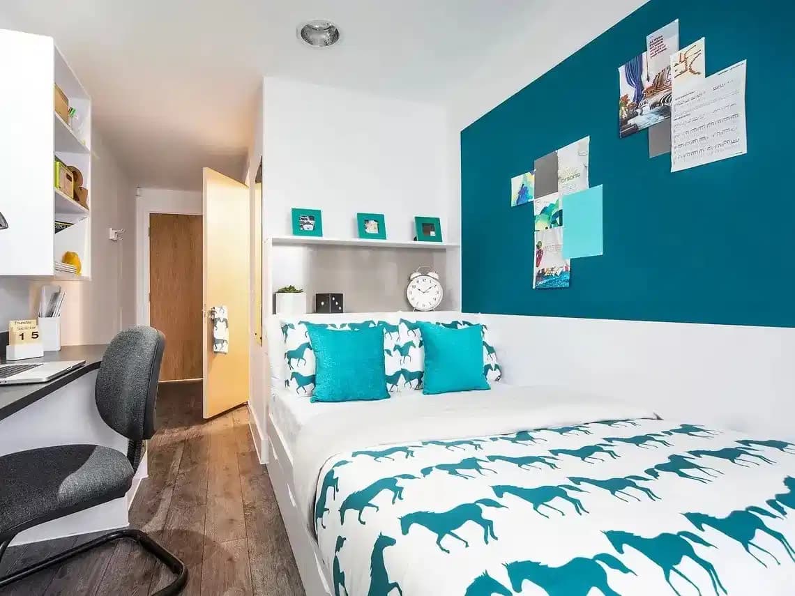 Deluxe Ensuite