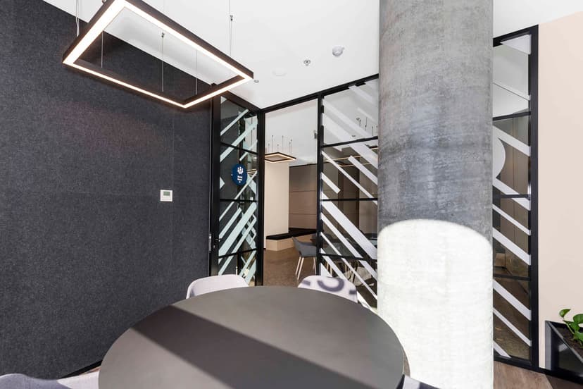 Scape Waymouth, Adelaide image 100