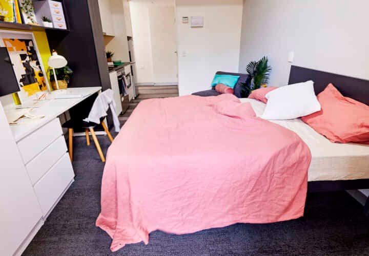 Ultra Studio, Double Bed