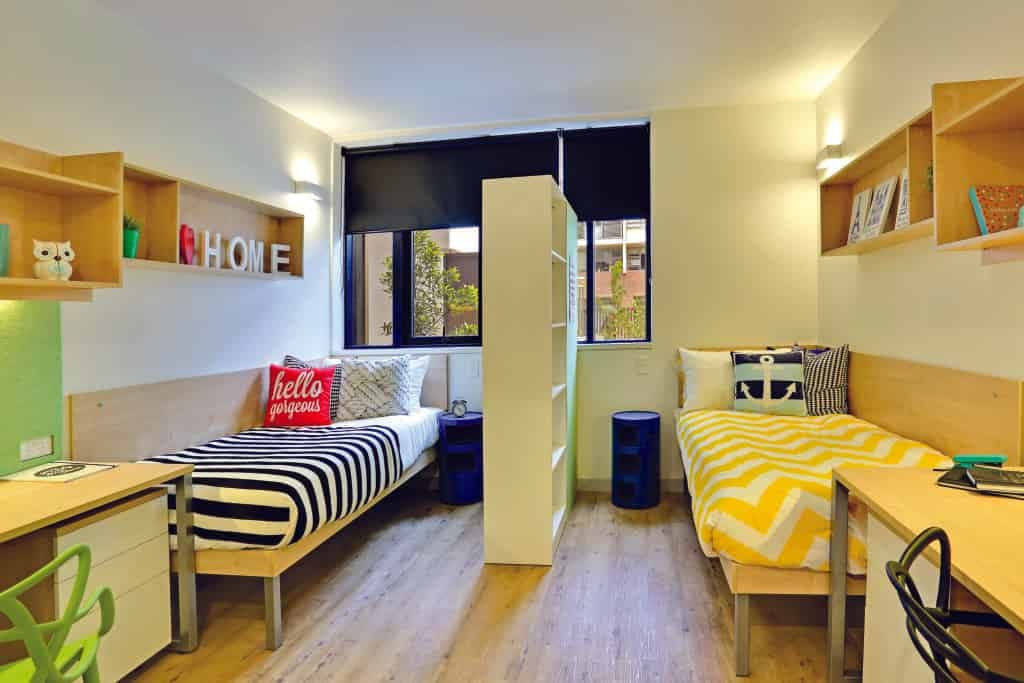 Twin, Single bed, 8 Bed Apartment