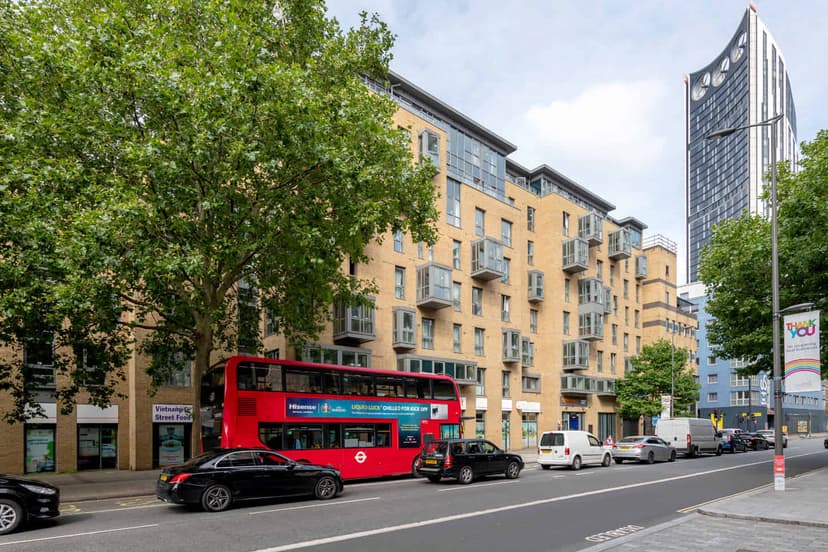 Collegiate Dashwood Studios, London view 5