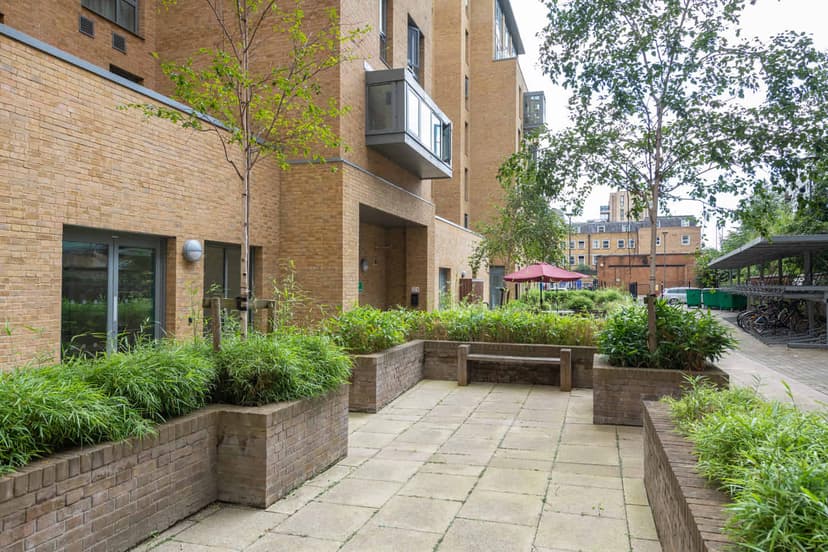 Collegiate Dashwood Studios, London image 14