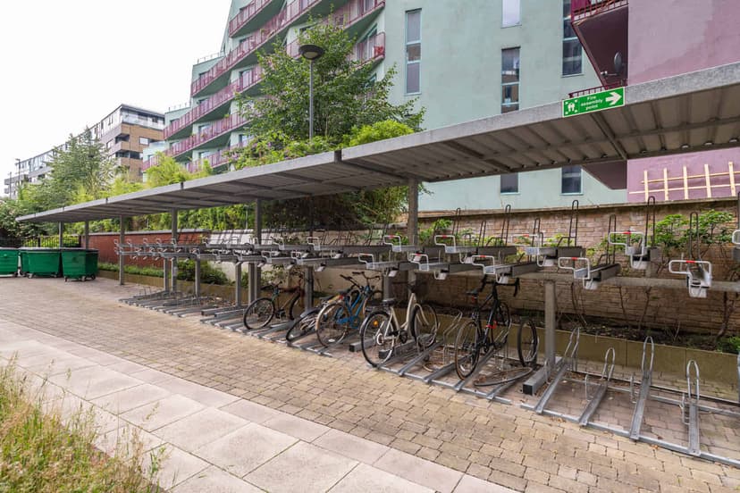 Collegiate Dashwood Studios, London image 18