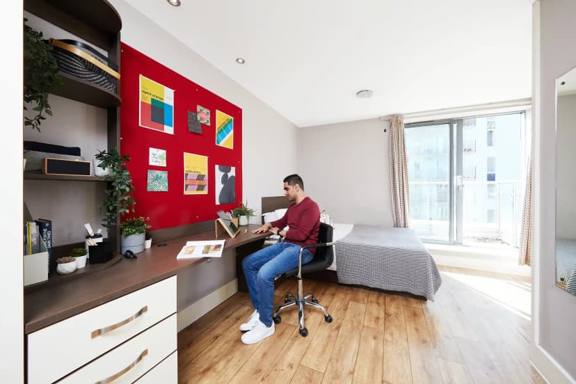 Collegiate Dashwood Studios, London image 37