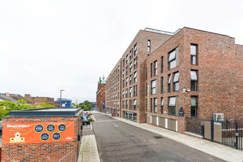 Newcastle 1, Newcastle image 10