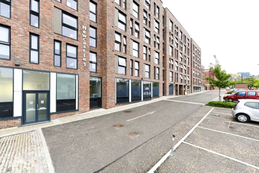 Newcastle 1, Newcastle image 9