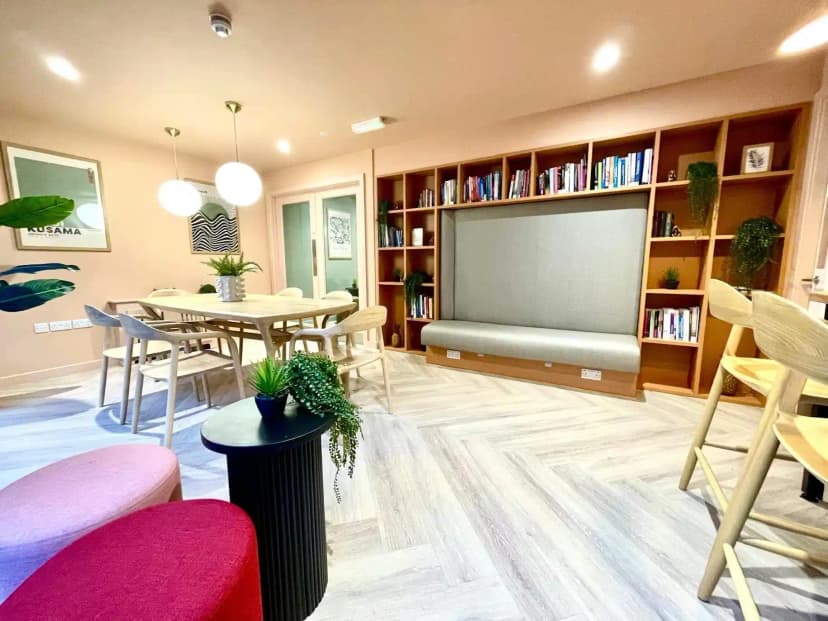 Newcastle 1, Newcastle image 11