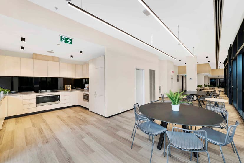 Scape La Trobe, Melbourne image 113