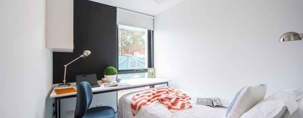 6 Bedroom Apartment - Regular Bedroom