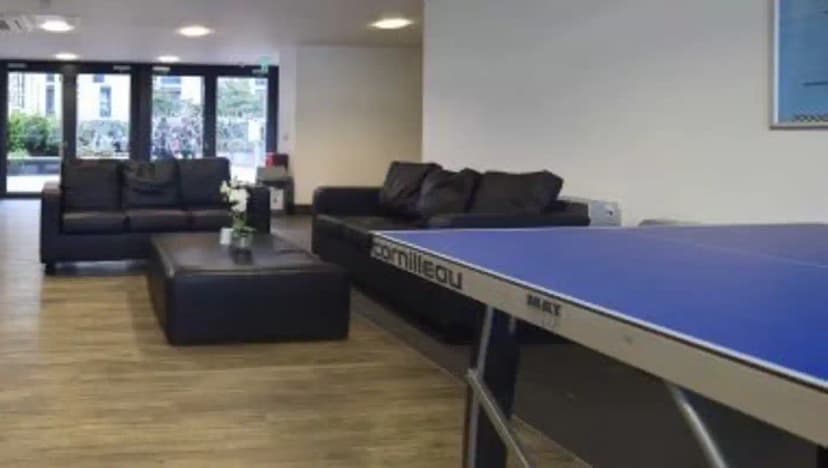iQ Sterling Court, London view 4
