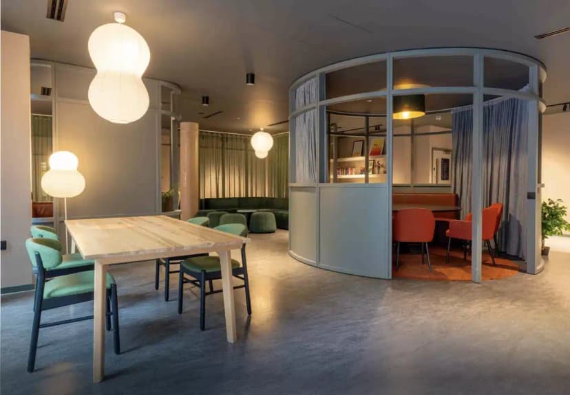 iQ City, London view 4