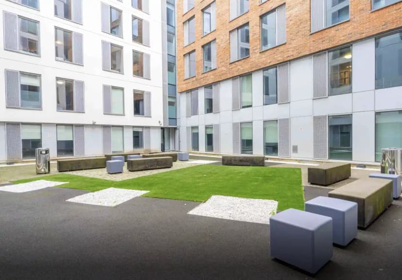 iQ City, London image 19