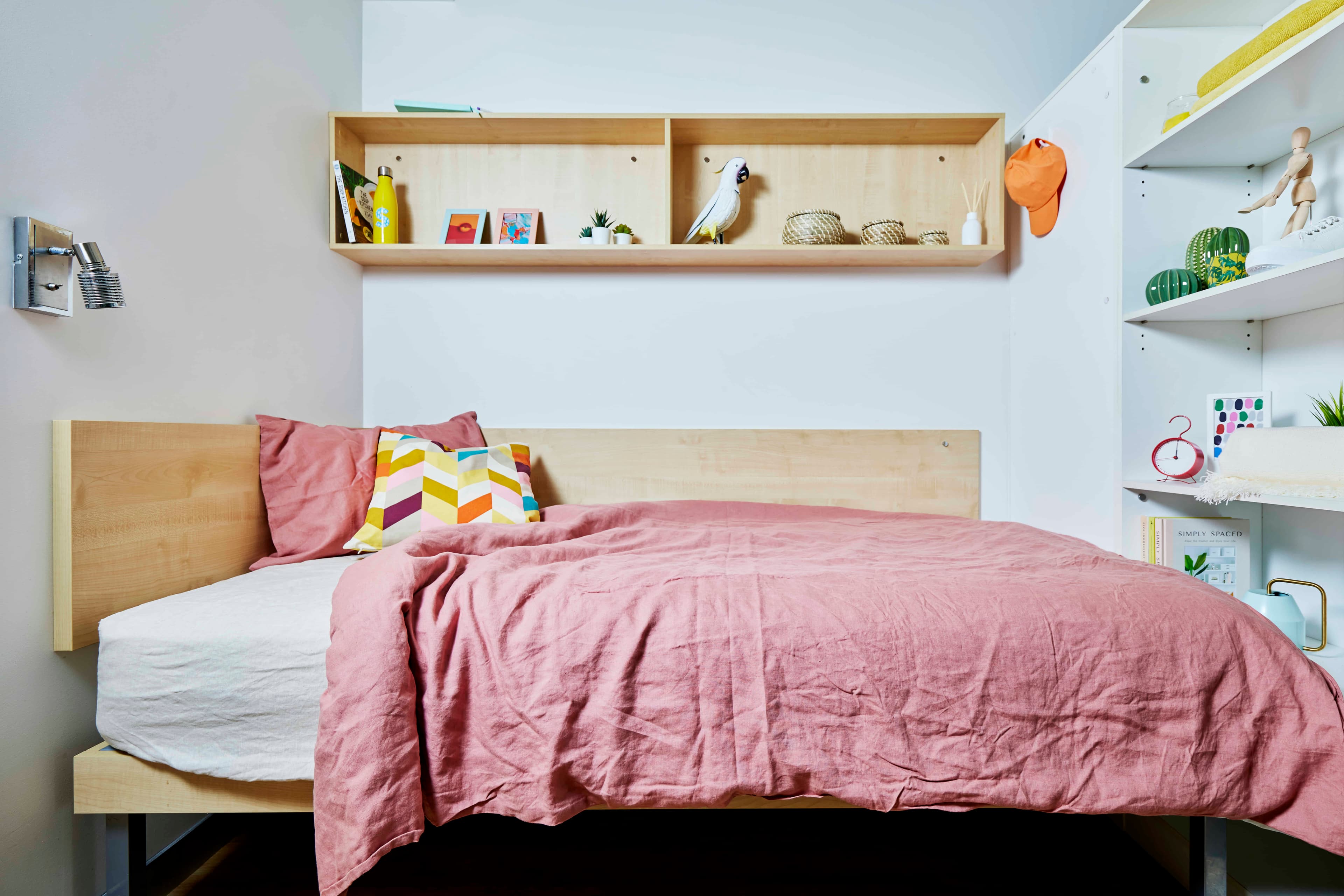 Twin, King Single Bed, 8 Bed Apartment