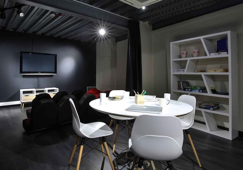 iQ Broderick House, Birmingham image 9