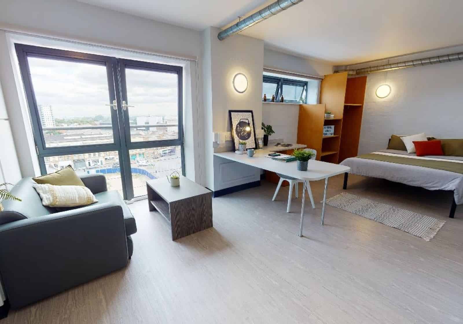 Bronze Studio