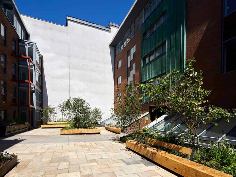 Árasáin P&V, Dublin image 14