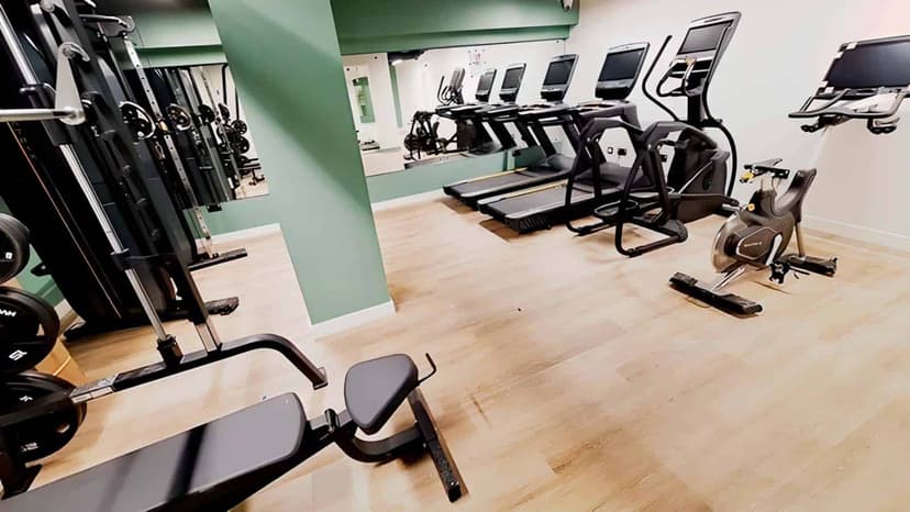 Árasáin P&V, Dublin image 29