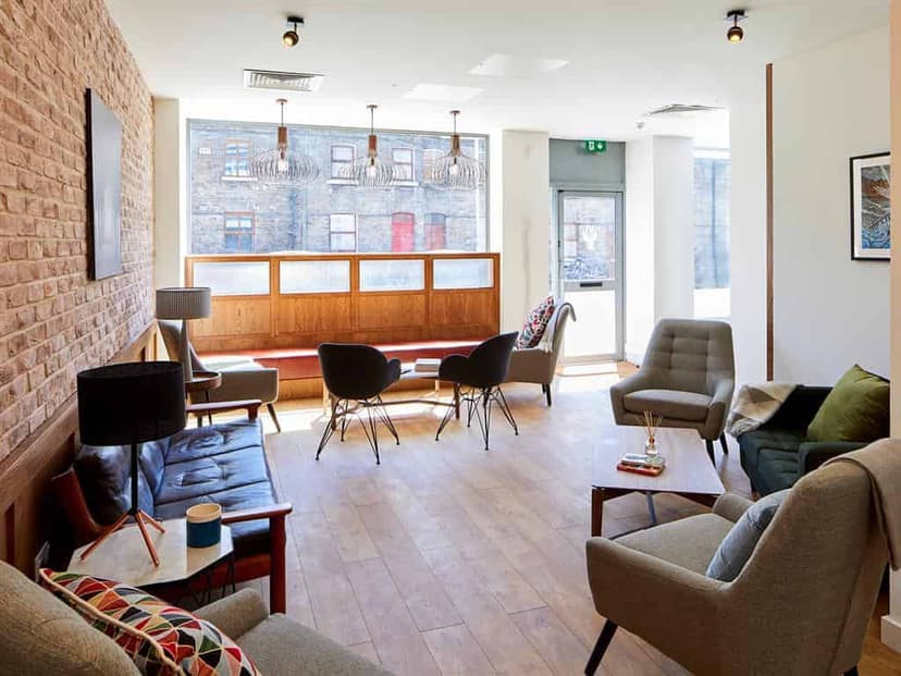 Árasáin P&V, Dublin image 9