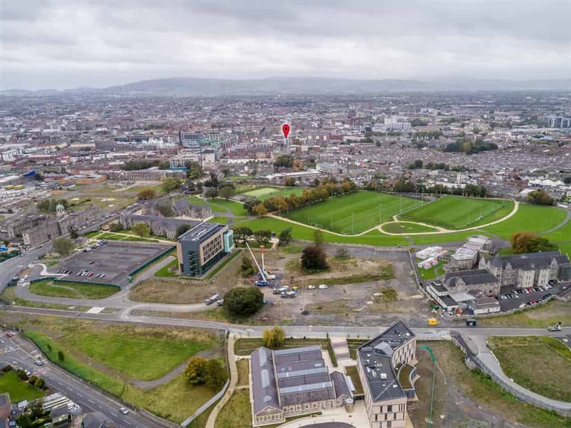 Árasáin P&V, Dublin view 2