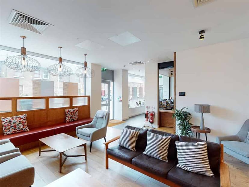 Árasáin P&V, Dublin image 8