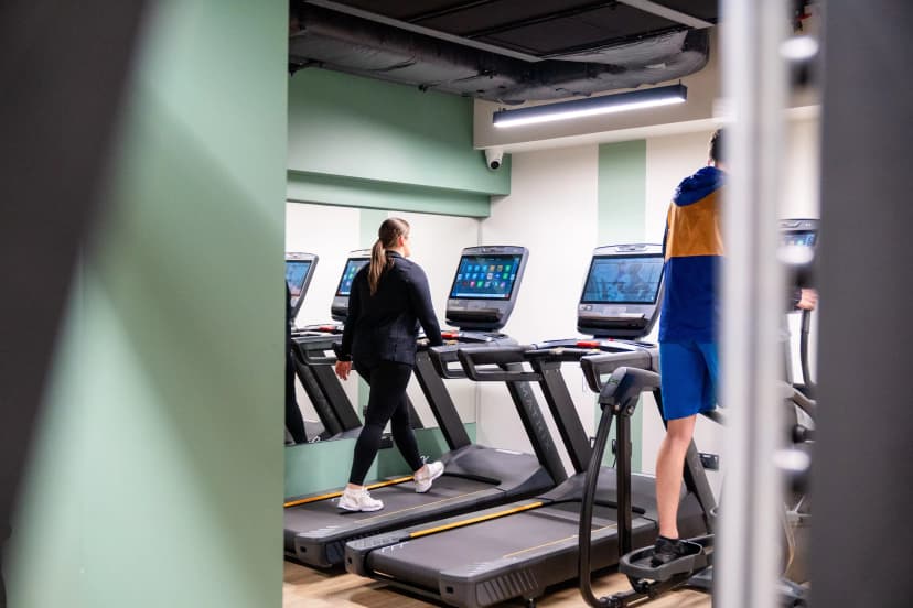 Árasáin P&V, Dublin image 33