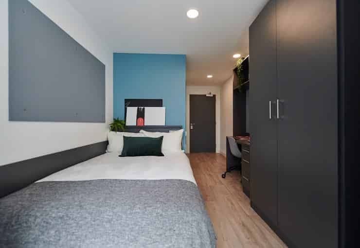 Gold Ensuite