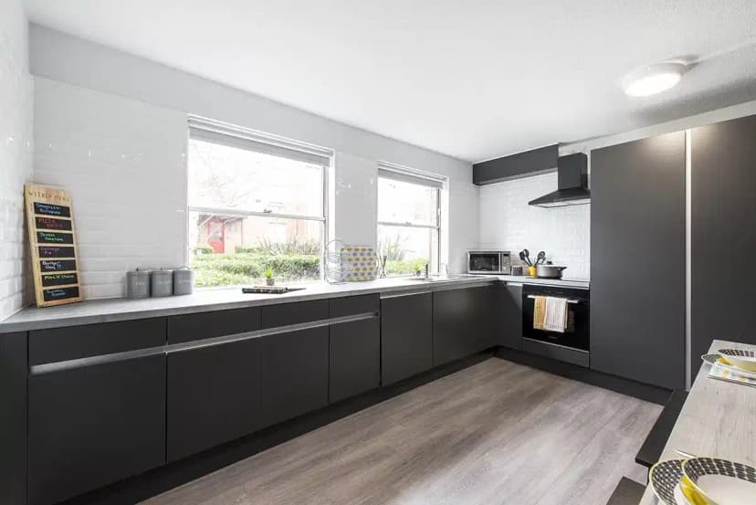 Regents Court, Leicester view 7