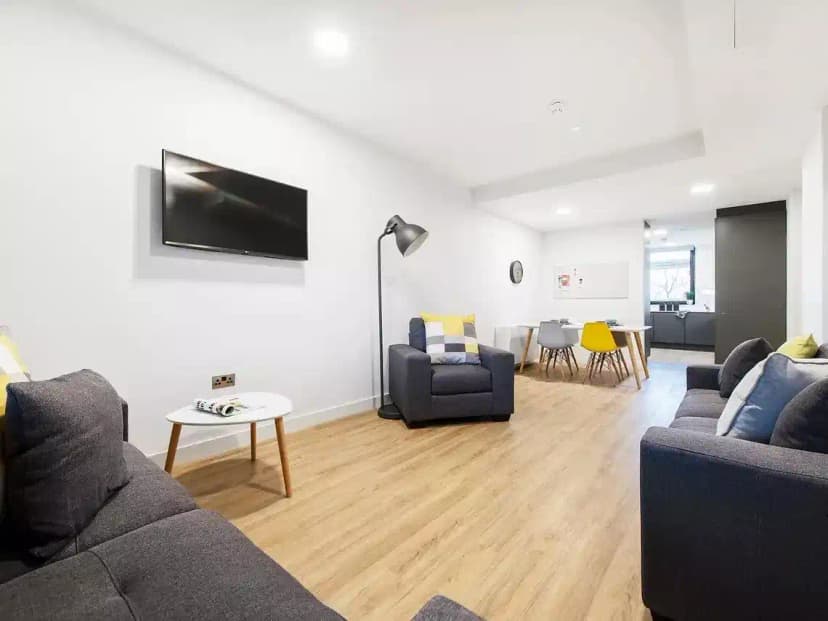 Yugo Ardcairn House, Dublin view 3