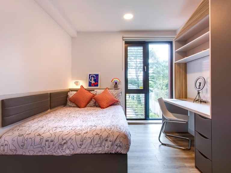 Townhouse Standard Ensuite