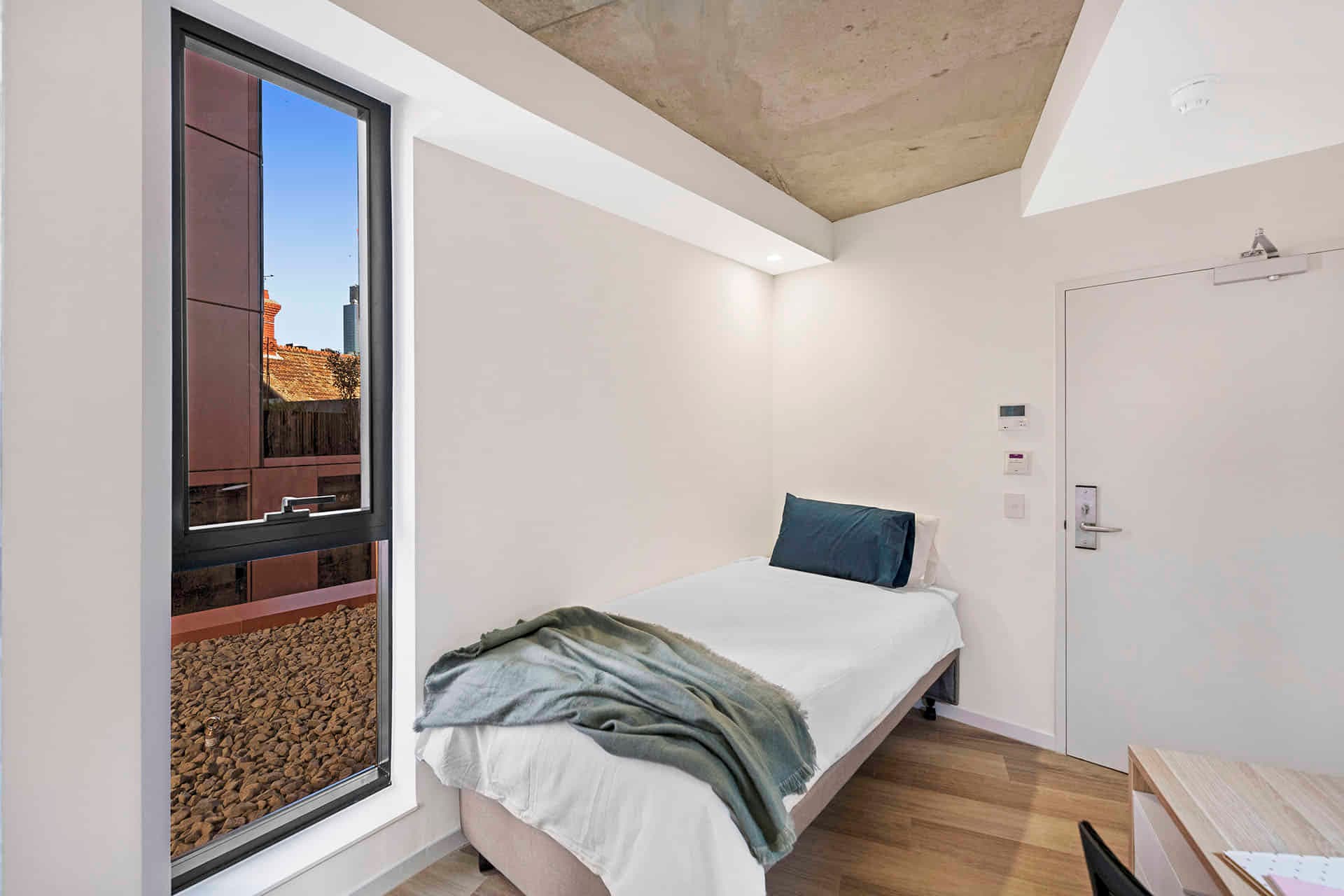 5 Bedroom Shared Bathroom, King Single Bed