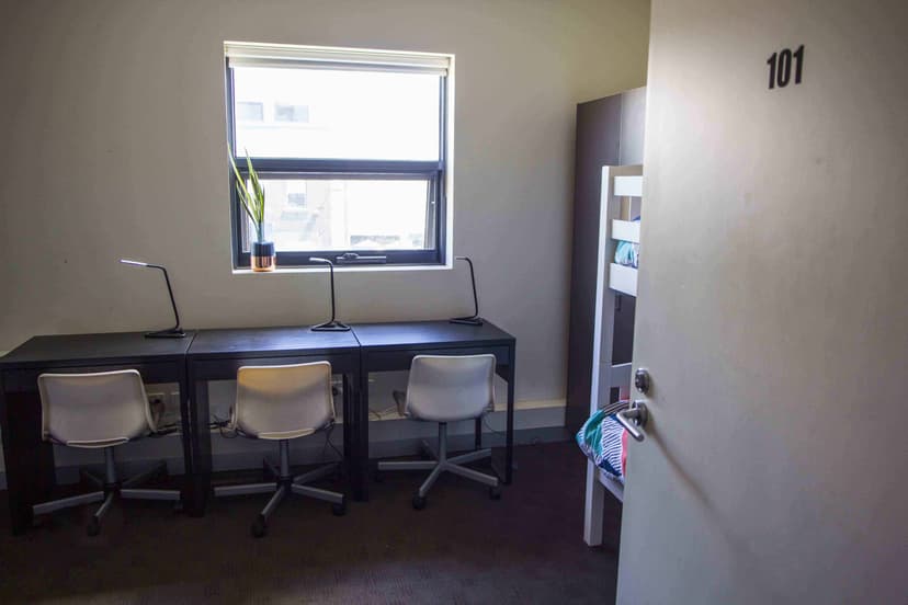 Carric House, Melbourne view 6