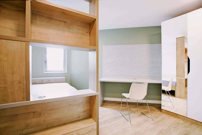 Yugo The Curve, London image 40