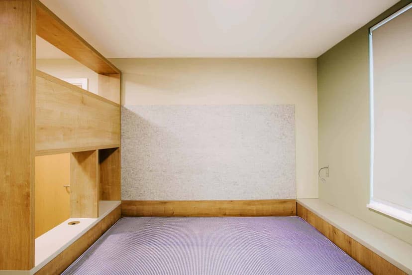 Yugo The Curve, London image 43