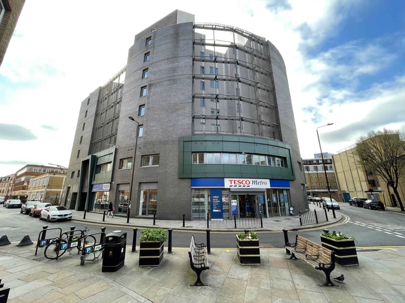 Yugo The Curve, London view 3