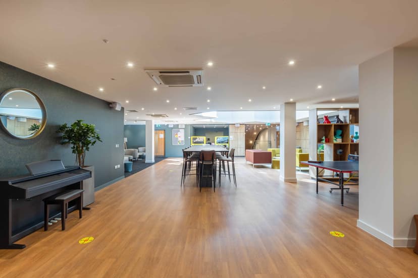 Yugo The Curve, London image 15