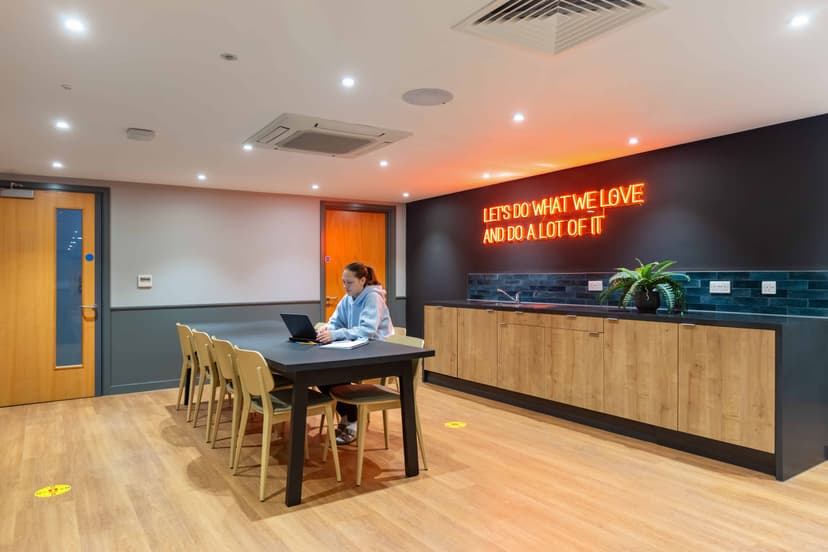 Yugo The Curve, London image 18