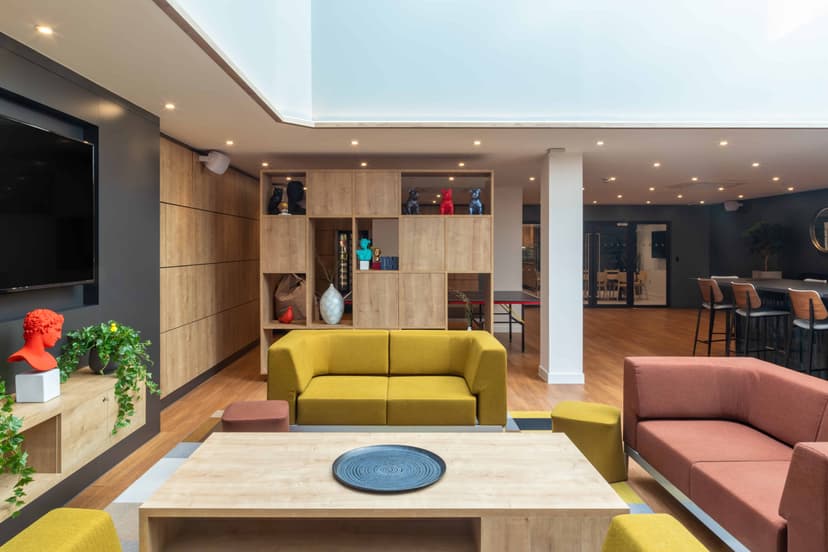 Yugo The Curve, London view 6