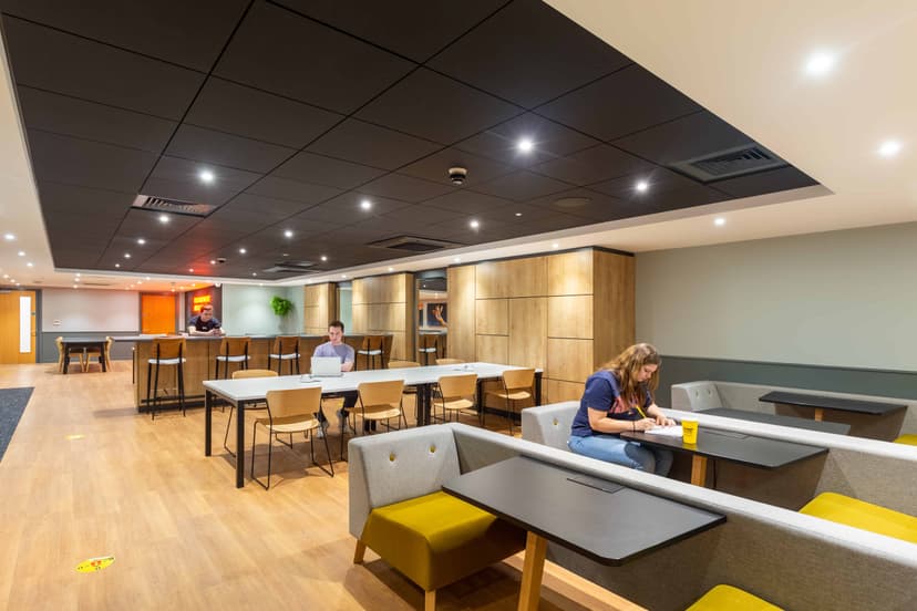 Yugo The Curve, London image 21