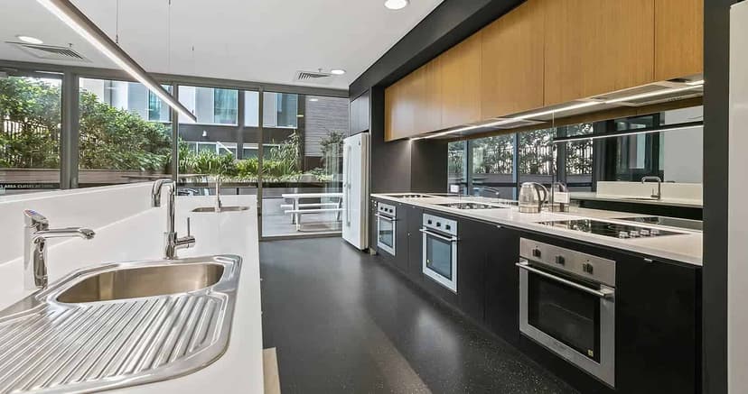 Iglu Central Park Student Accommodation, Sydney image 11