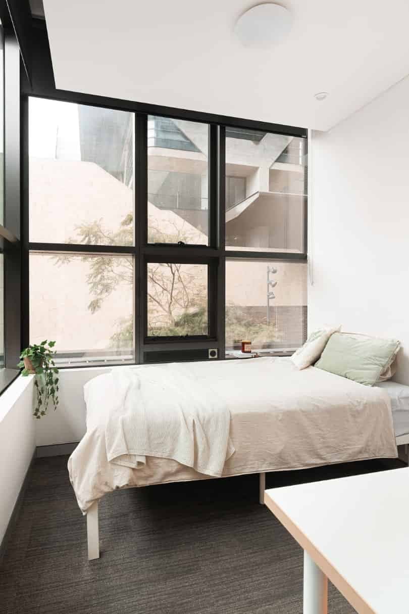 Single Bedroom – 4 Share Apt